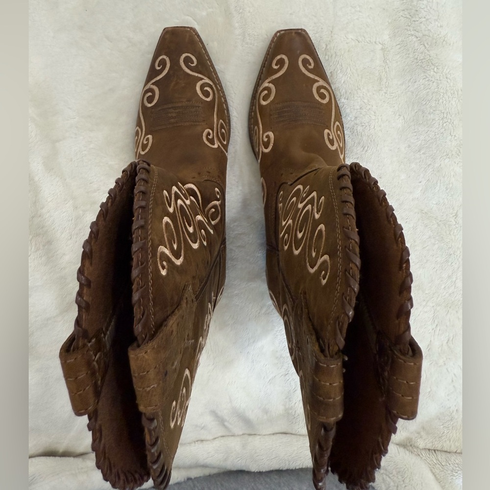 Ariat Girls Boots - Picture 5 of 9